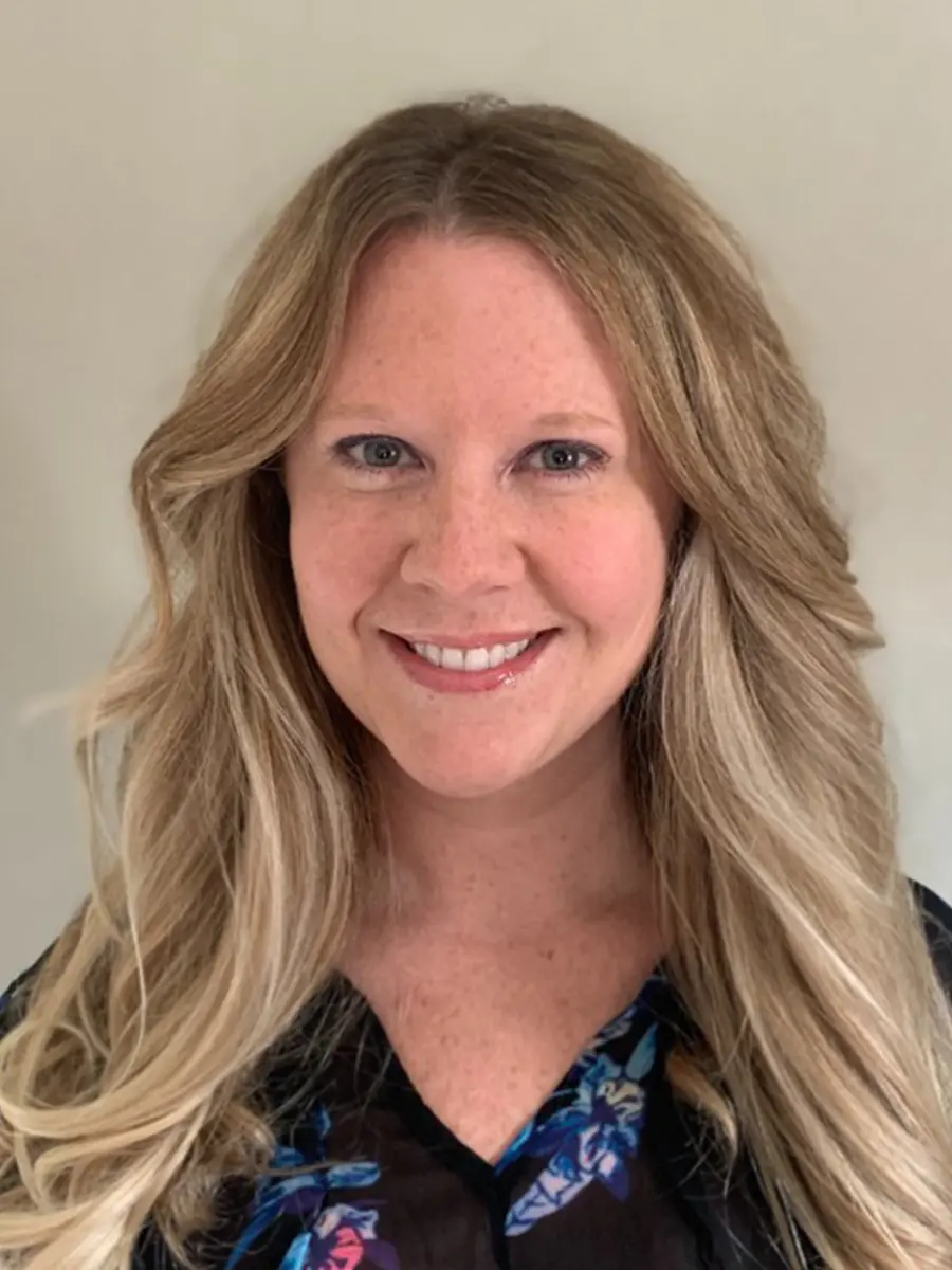 Headshot of Renae Meserve