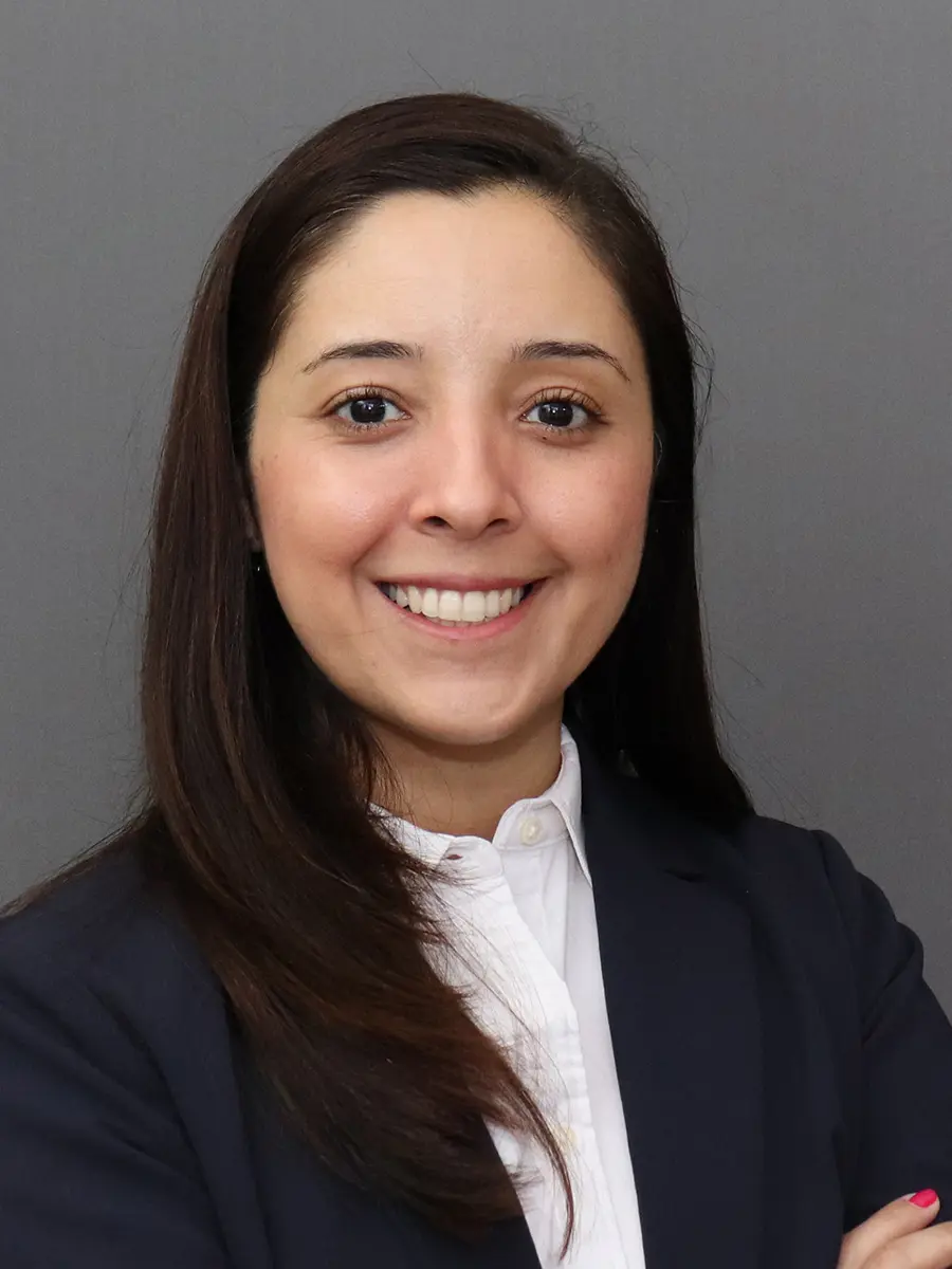 Headshot of Isabel Mora
