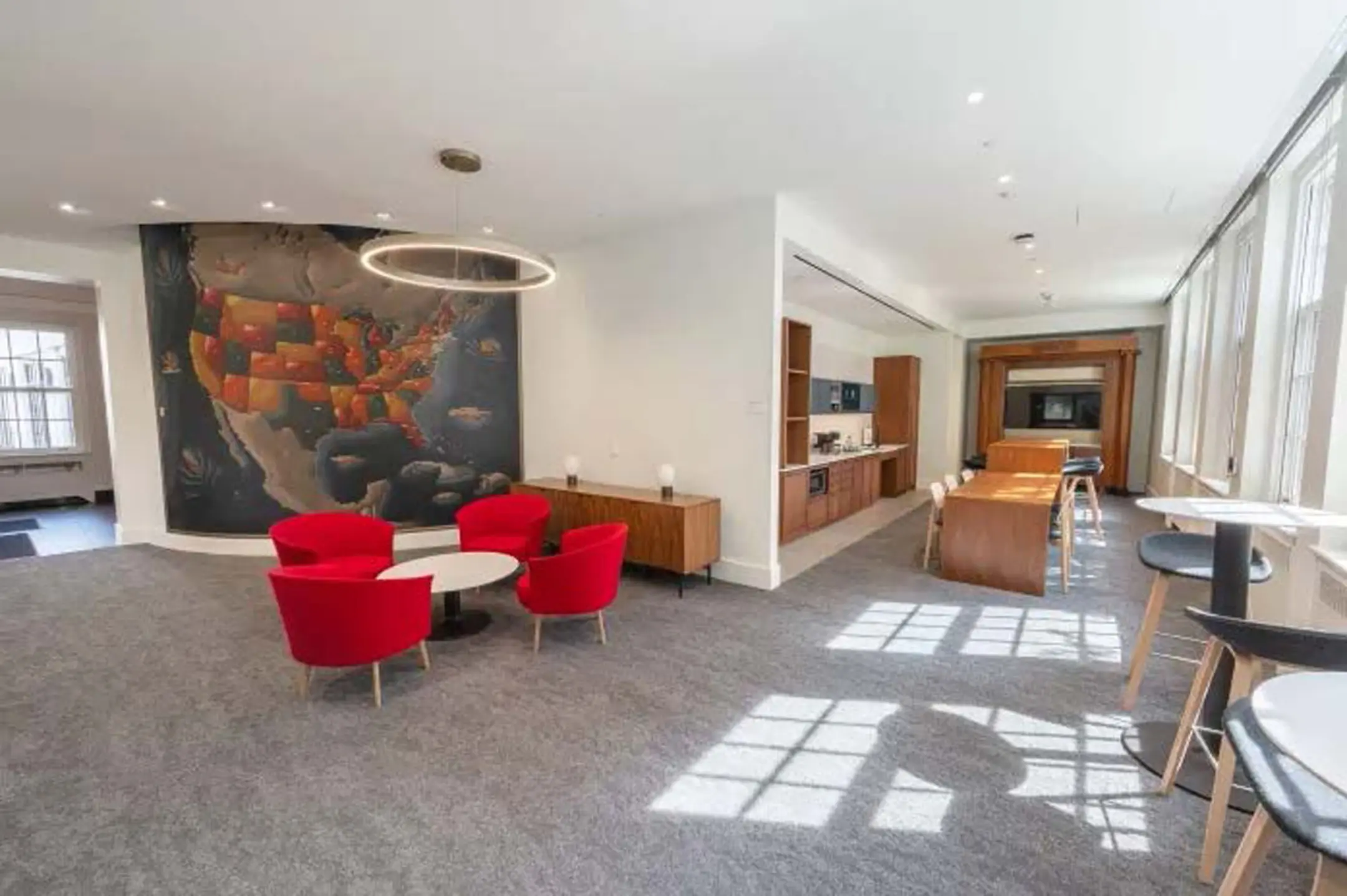 Tables and sitting areas