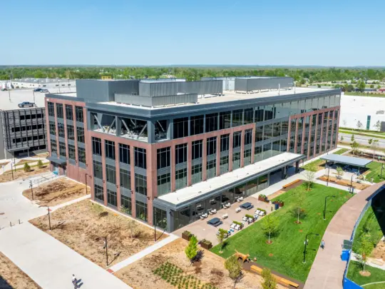 Multistory building and parking garage
